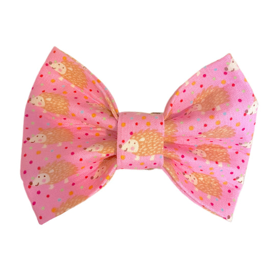 Porky Pine Bow Tie (Size Large) - BED & BISCUIT INN